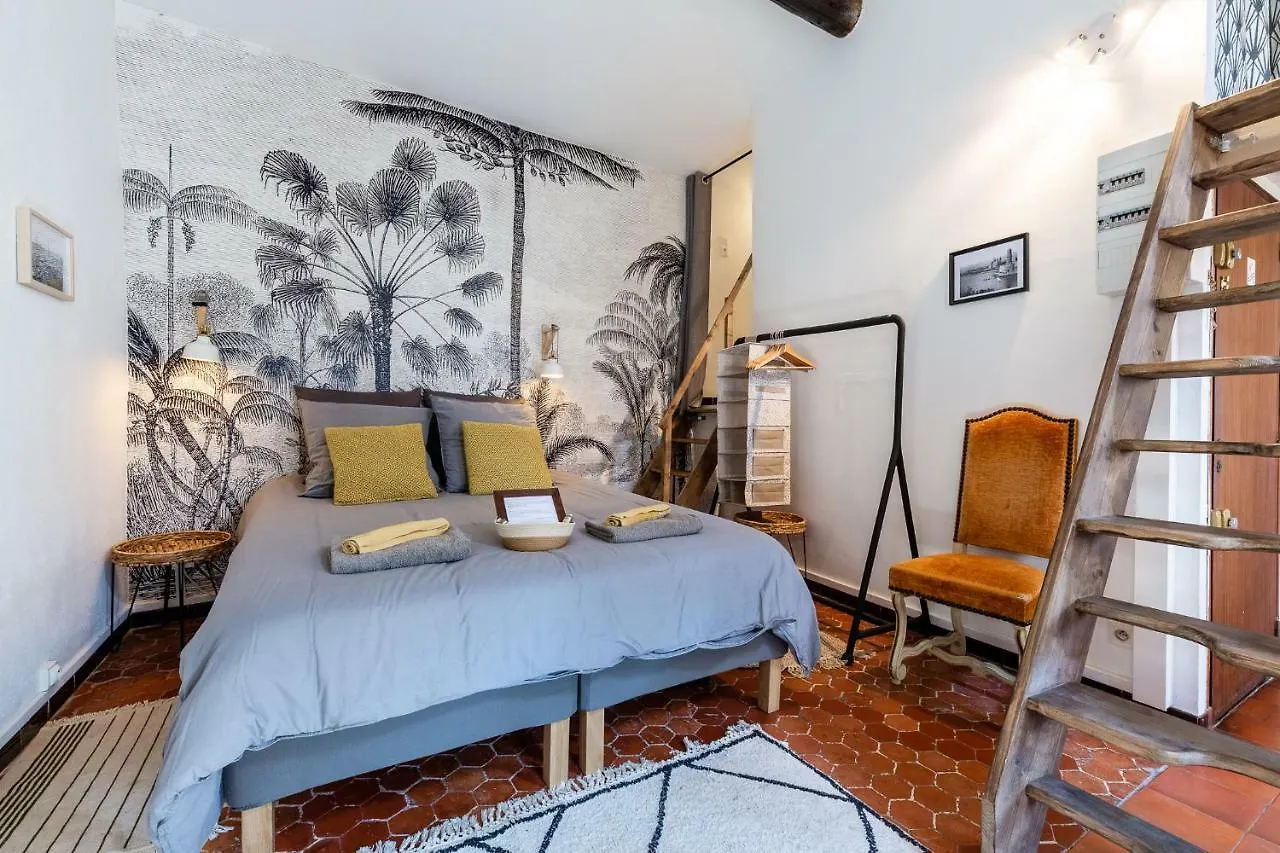 Le Panier Enchante - Suites & Loft - Terrasse Et Patio Au Dessus Du Vieux Port Marseille 0*,