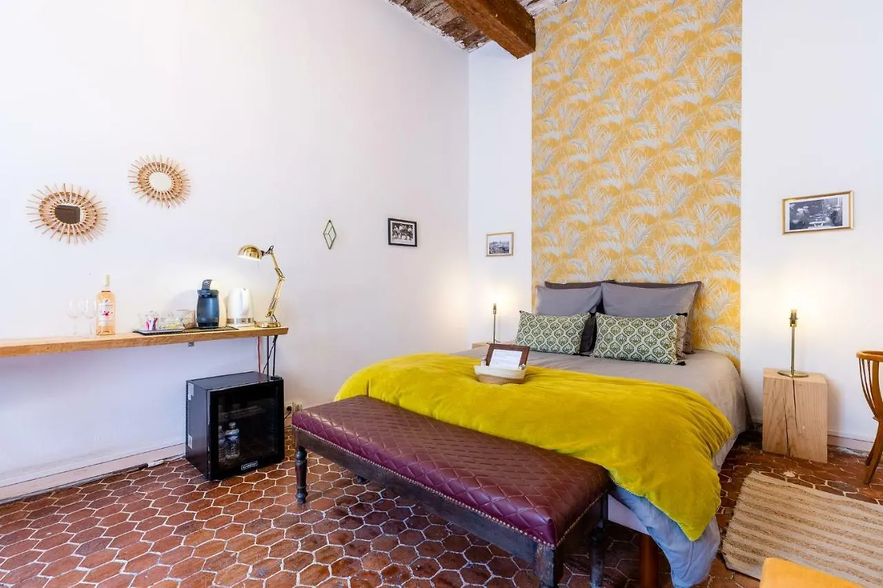 Le Panier Enchante - Suites & Loft - Terrasse Et Patio Au Dessus Du Vieux Port Marseille 0*,  France