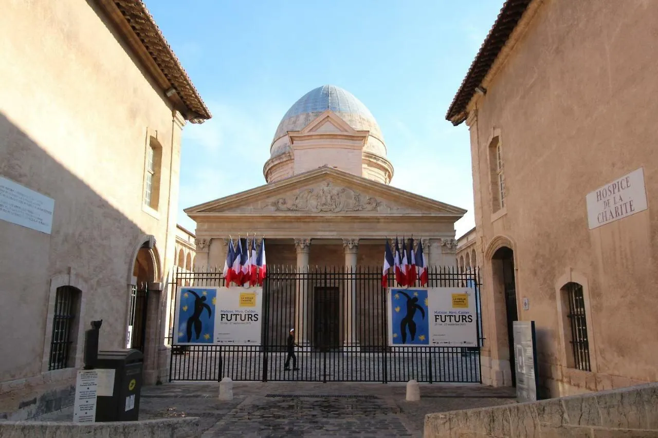 Le Panier Enchante - Suites & Loft - Terrasse Et Patio Au Dessus Du Vieux Port Marseille